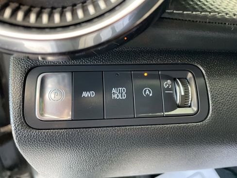 Used 2025 Chevrolet Equinox LT AWD/4WD image 10