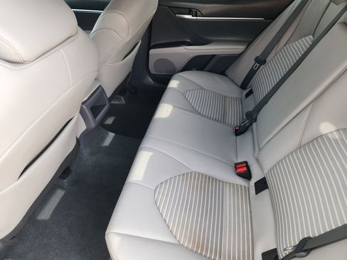 Used 2023 Toyota Camry SE image 39