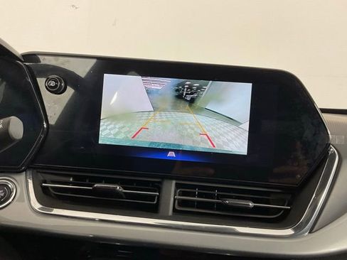 Used 2025 Chevrolet Trax LT w/ Driver Confidence Package image 26