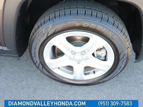 Used 2023 Jeep Compass Sport image 27