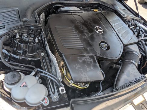 Used 2025 Mercedes-Benz C 300 Sedan image 21