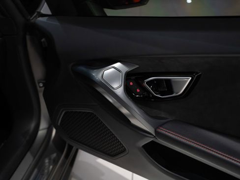 Used 2015 Lamborghini Huracan LP 610-4 AWD/4WD image 22