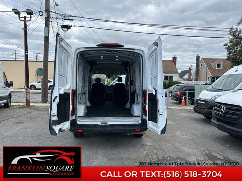 Used 2022 Ford Transit 250 Medium Roof image 32