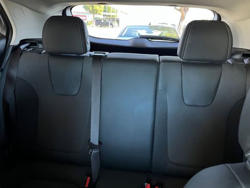 Used 2025 Buick Encore GX Preferred image 38