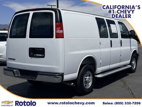 Used 2025 Chevrolet Express 2500 w/ Driver Convenience Package RWD image 6