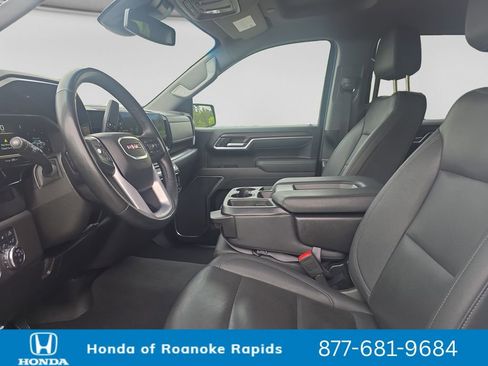 Used 2025 GMC Sierra 1500 SLT AWD/4WD image 10