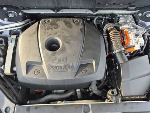 Used 2017 Volvo XC90 T8 Inscription w/ Vision Package image 18