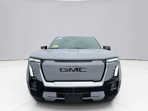 Used 2024 GMC Sierra EV Denali AWD/4WD image 17