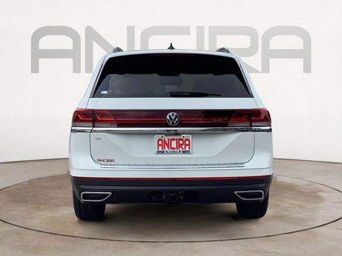 New 2025 Volkswagen Atlas SE FWD image 7