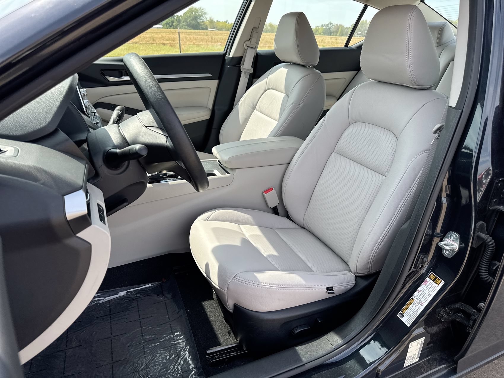 Used 2022 Nissan Altima 2.5 SV FWD image 11