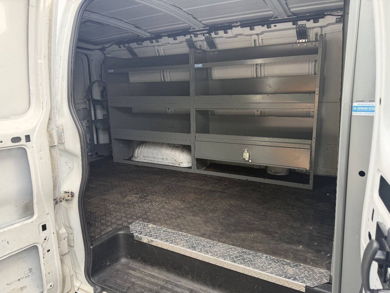 Used 2007 Chevrolet Express 1500 RWD image 18