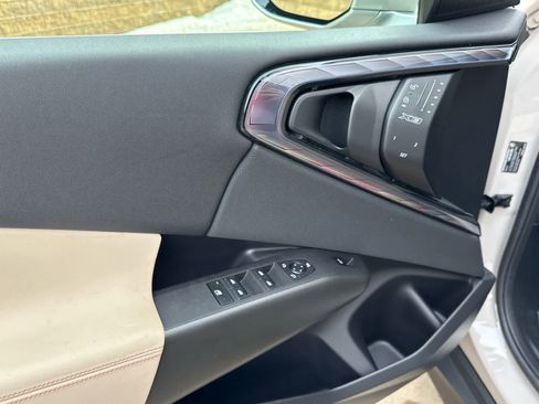 Certified 2025 BMW X3 xDrive30i w/ Premium Package image 14