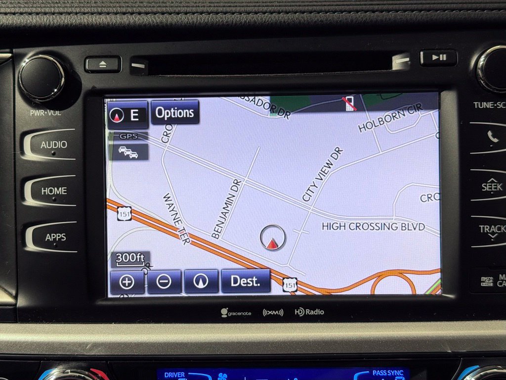Used 2019 Toyota Highlander XLE AWD/4WD image 30