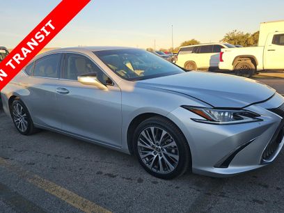 Used 2020 Lexus ES 300h w/ Premium Package