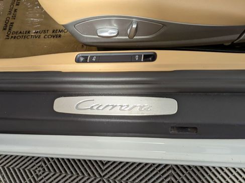 Used 2017 Porsche 911 Carrera RWD image 18