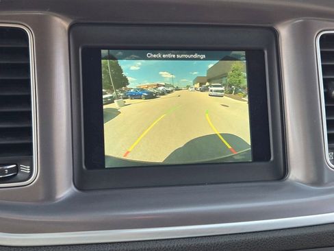 Used 2022 Dodge Charger SXT image 31