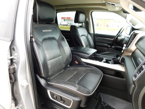 Used 2022 RAM 1500 Laramie w/ Laramie Southwest Edition image 10