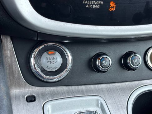 Used 2016 Nissan Murano Platinum w/ Platinum Technology Package FWD image 12