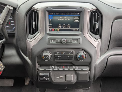 Used 2021 Chevrolet Silverado 2500 Custom w/ Custom Value Package image 25