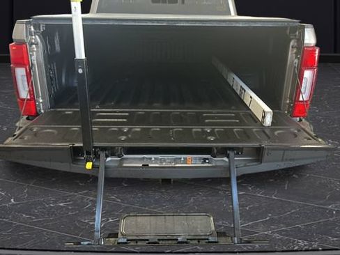 Used 2021 Ford F250 King Ranch w/ King Ranch Ultimate Package AWD/4WD image 26