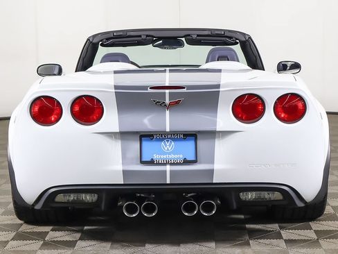 Used 2013 Chevrolet Corvette 427 w/ 1SC Preferred Equipment Group RWD image 11