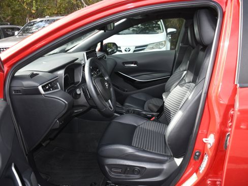 Used 2021 Toyota Corolla XSE image 7