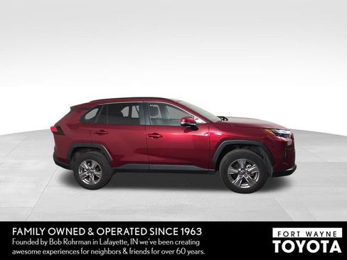Used 2025 Toyota RAV4 XLE image 5