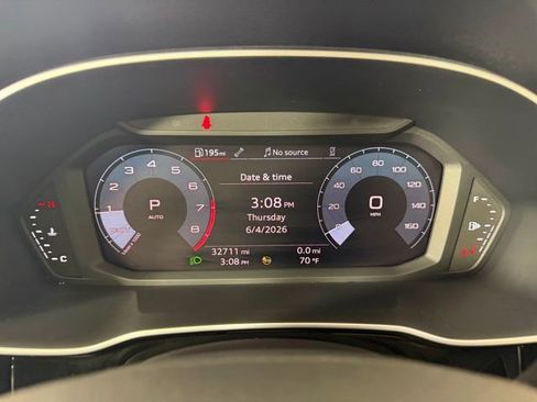 Used 2022 Audi Q3 2.0T Premium Plus w/ Premium Plus Package AWD/4WD image 13