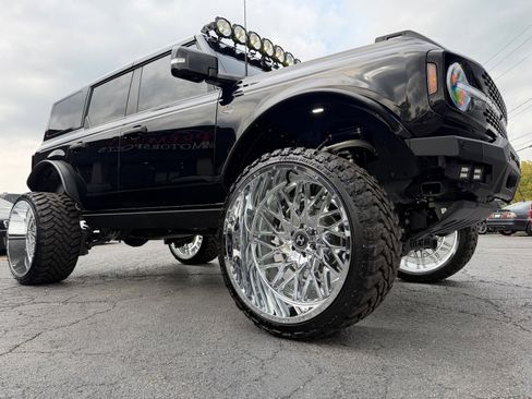 Used 2023 Ford Bronco Wildtrak image 25