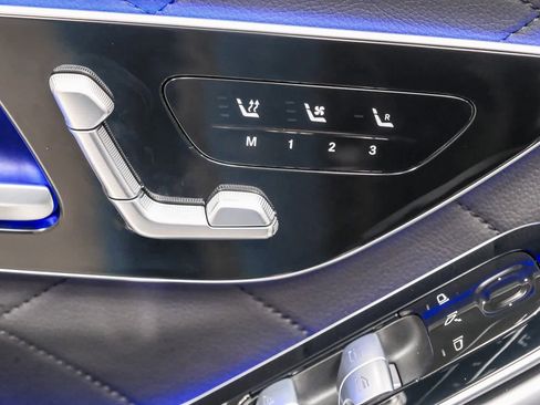 Used 2025 Mercedes-Benz S 580 4MATIC Sedan image 22