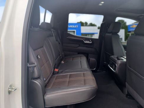 Used 2025 Chevrolet Silverado 1500 High Country AWD/4WD image 28