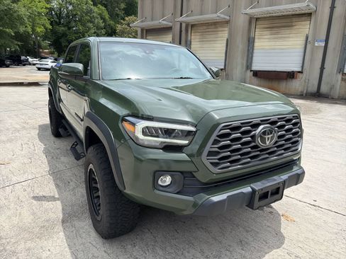 Used 2021 Toyota Tacoma TRD Off-Road w/ Technology Package AWD/4WD image 15