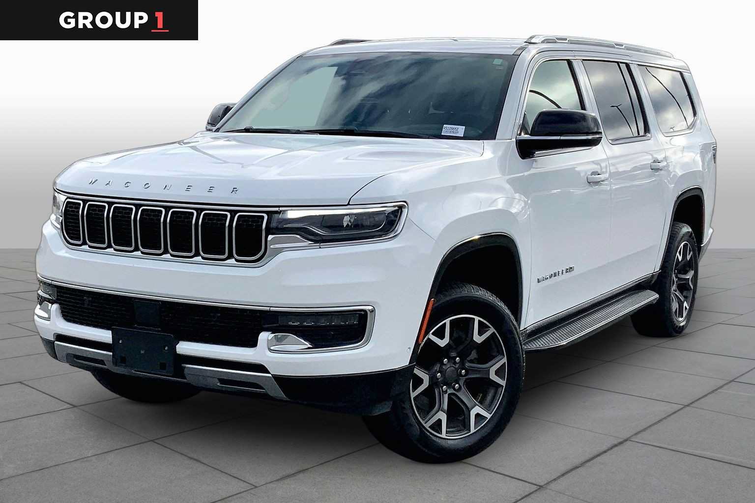 Used 2024 Jeep Wagoneer L Series III w/ Flexible Seating Group AWD/4WD image 1