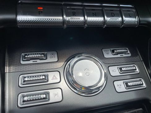 Used 2026 Lincoln Nautilus Premier AWD/4WD image 14