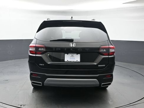 Used 2023 Honda Pilot Touring image 5