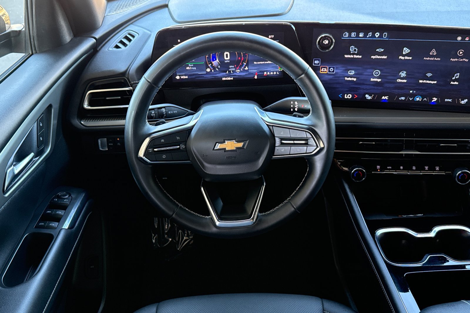 Used 2026 Chevrolet Traverse LT FWD image 22