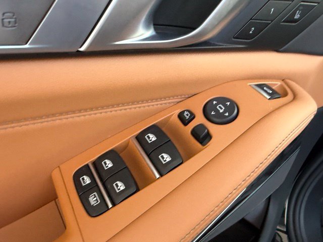 Used 2026 BMW X7 xDrive40i w/ M Sport Package AWD/4WD image 12