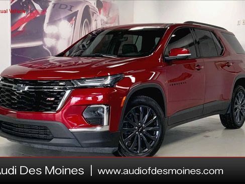 Used 2023 Chevrolet Traverse RS image 1
