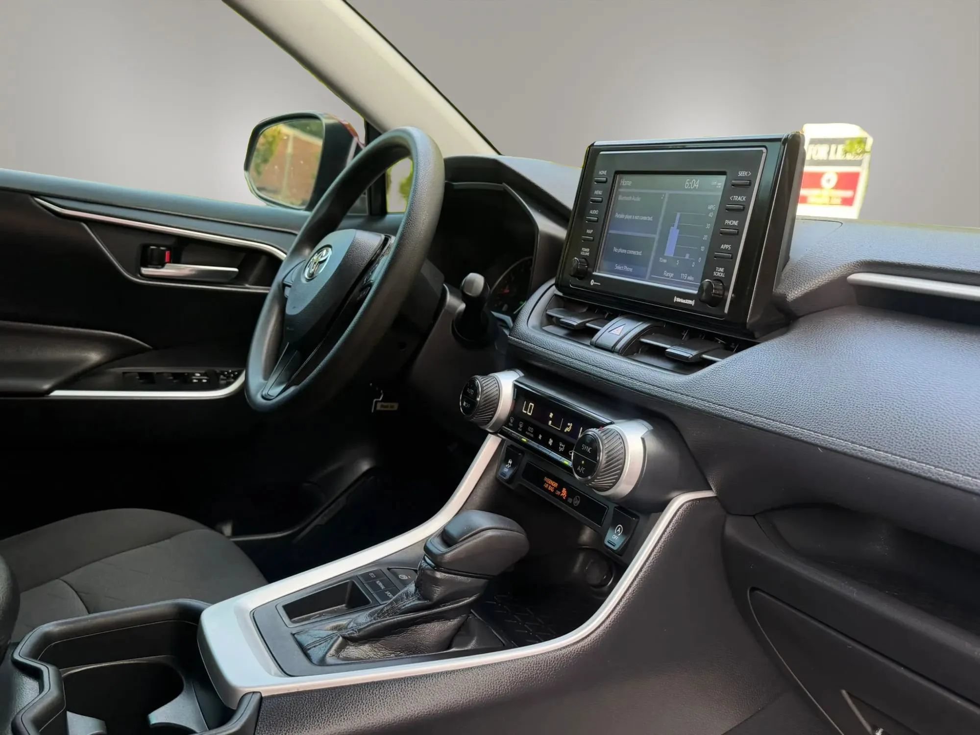 Used 2020 Toyota RAV4 XLE FWD image 24