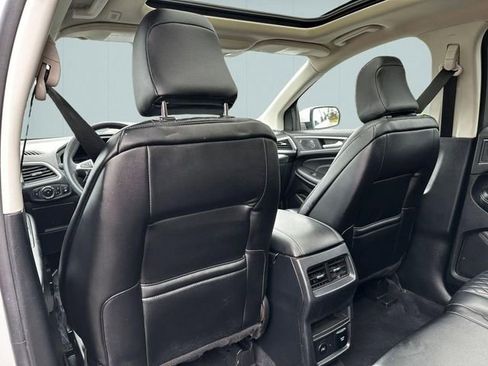 Used 2023 Ford Edge Titanium w/ Class II Trailer Tow Package image 24