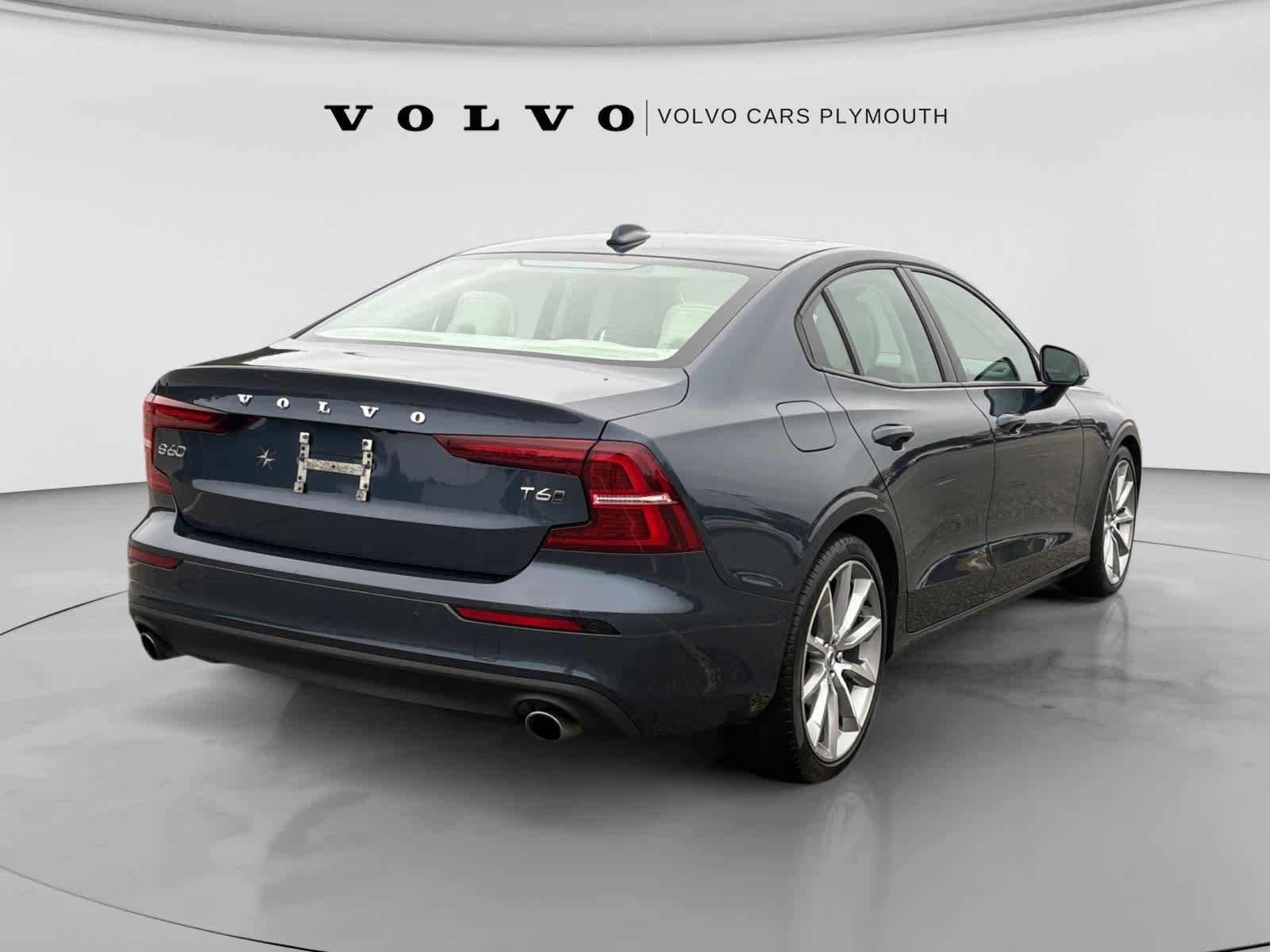 Used 2021 Volvo S60 T6 Momentum w/ Premium Package AWD/4WD image 7