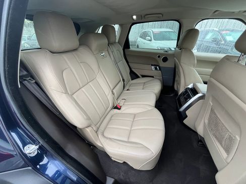 Used 2015 Land Rover Range Rover Sport SE image 15