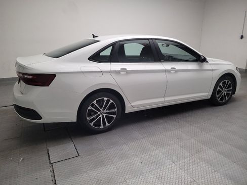 Used 2025 Volkswagen Jetta Sport image 10