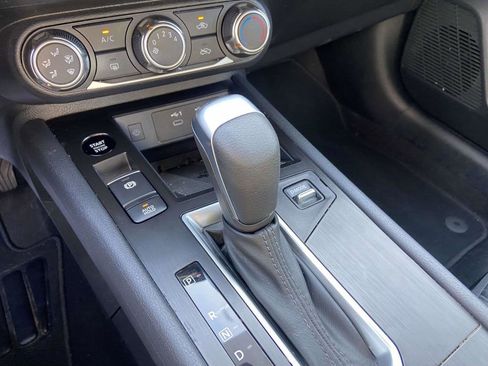 Used 2025 Nissan Kicks SV image 21