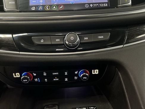 Certified 2021 Buick Enclave Avenir w/ Avenir Technology Package AWD/4WD image 18