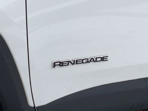 Used 2023 Jeep Renegade Limited image 20