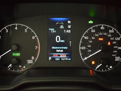 Used 2025 Toyota Corolla Cross AWD Hybrid image 17