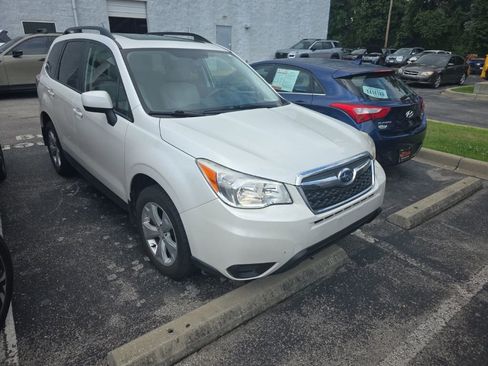 Used 2014 Subaru Forester 2.5i Premium w/ All-Weather Package AWD/4WD image 2