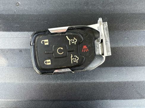 Used 2019 Chevrolet Tahoe Premier AWD/4WD image 38