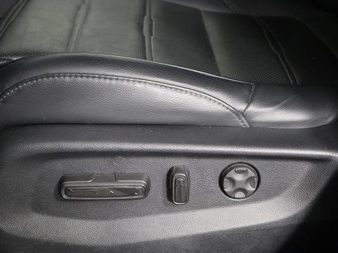 Used 2022 Honda CR-V Touring image 19